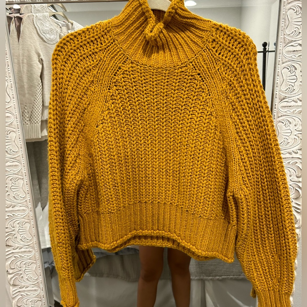 H&M Cable Knit Sweater Size Xs